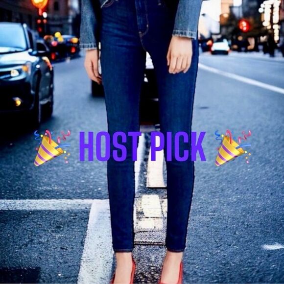 Levi’s Jeans 720 Super Skinny High Waisted Distressed Denim Size 28 🎉HOST PICK🎉 - Picture 2 of 16